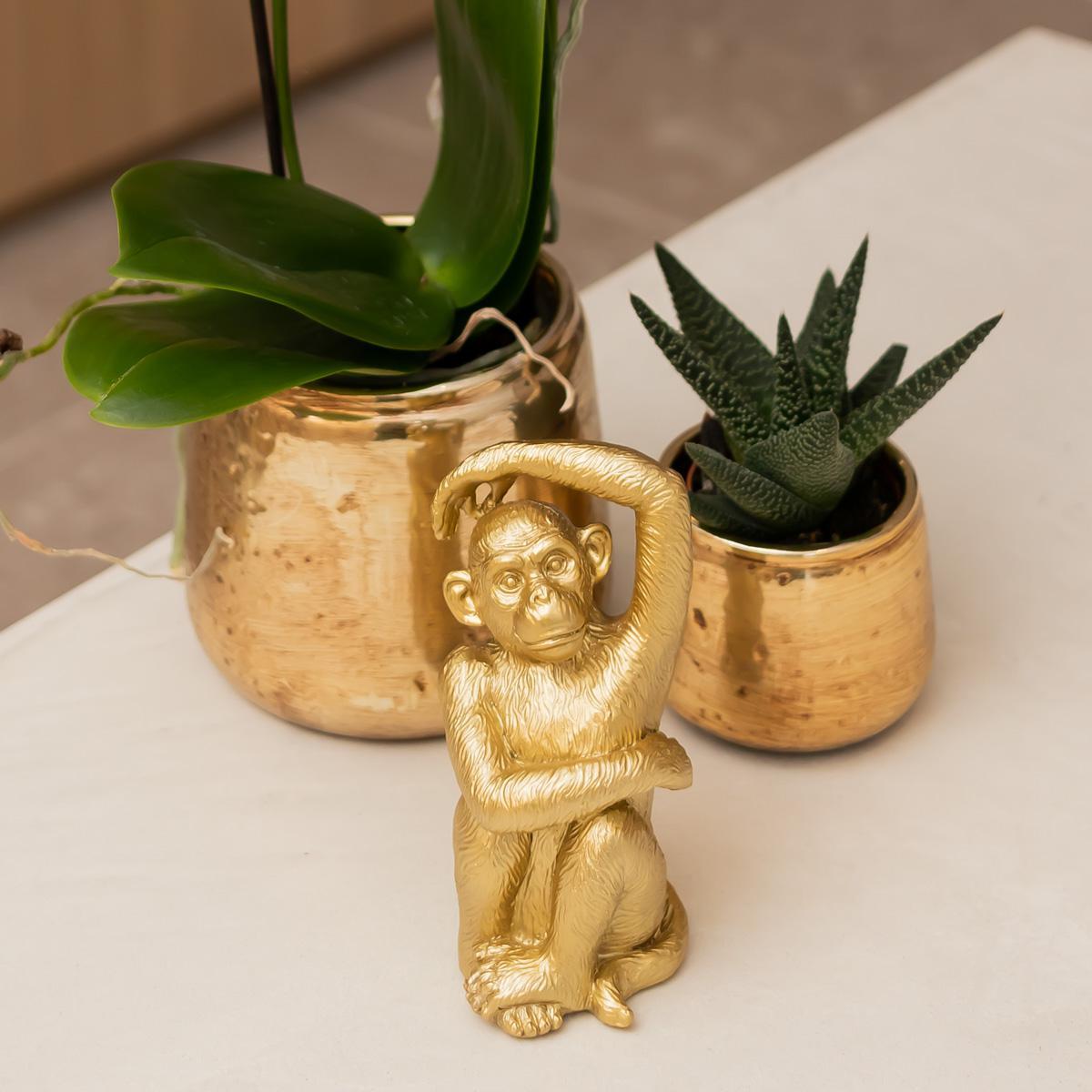 Kolibri Home | Ornament - Decoratie beeld Sitting Monkey goud